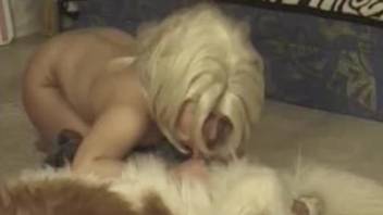 Blonde babe amazes with her dog cock sucking porn show